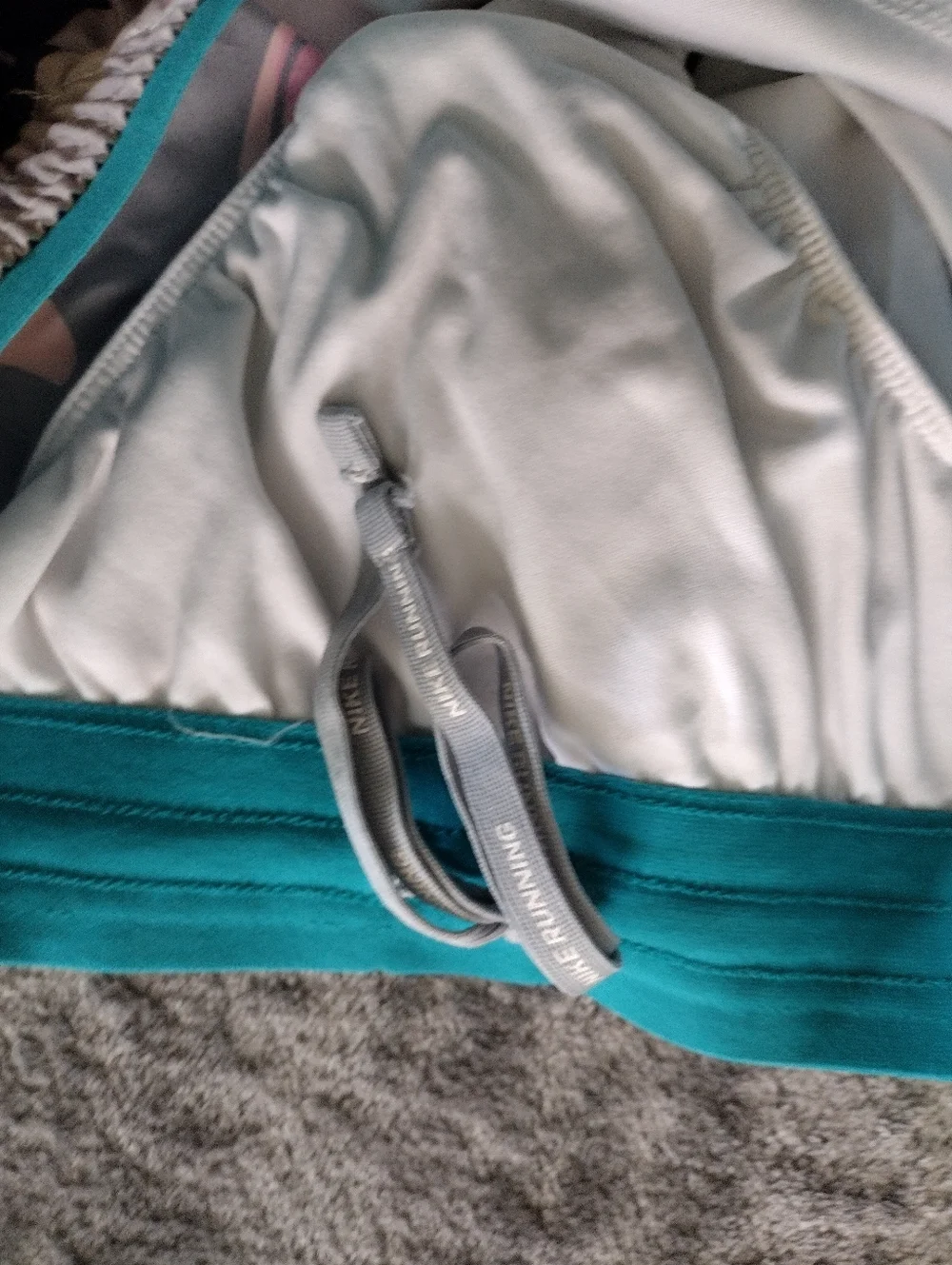 Nike Running Shorts Womens Medium Elevate Color Print Lined Workout Gym Athletic